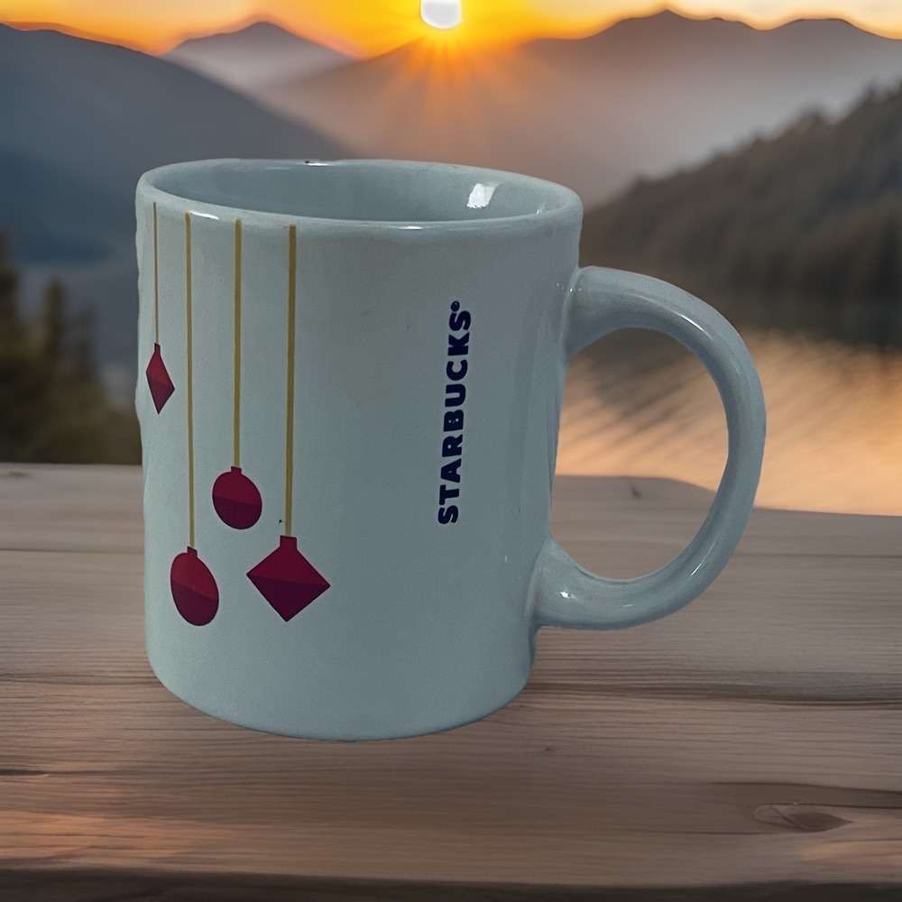 Starbucks 10.8 oz Christmas Coffee Mug Cup White Red Ornament Mug Gold Strands